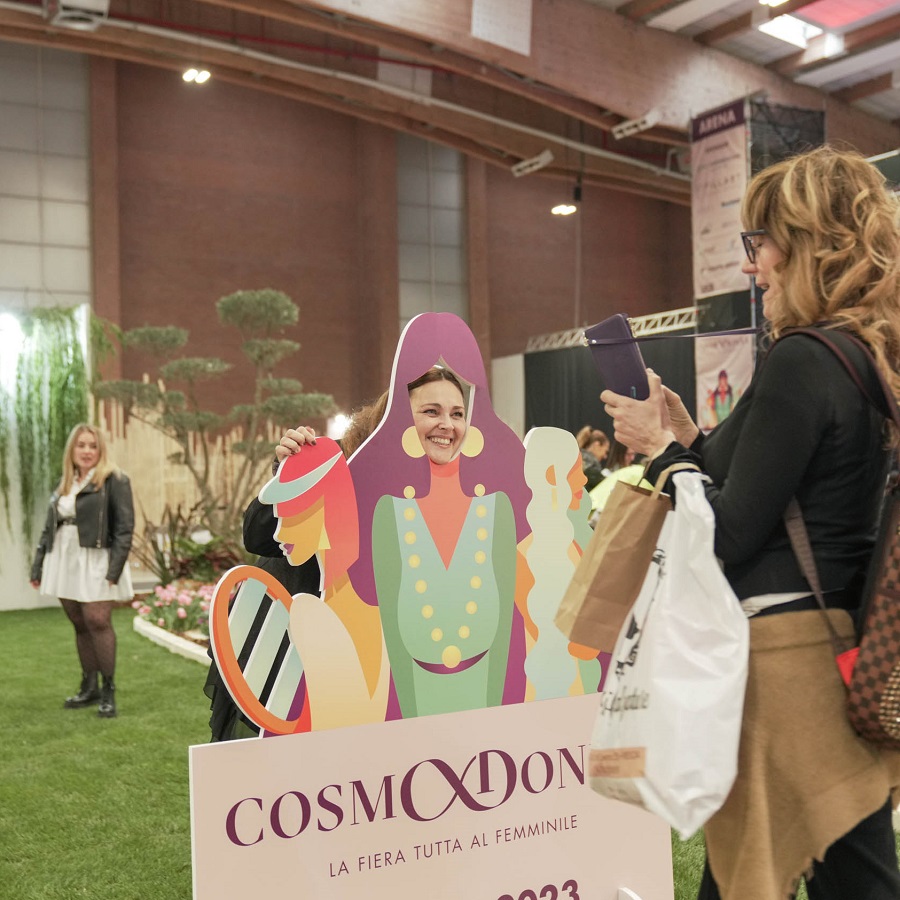 3a Cosmodonna